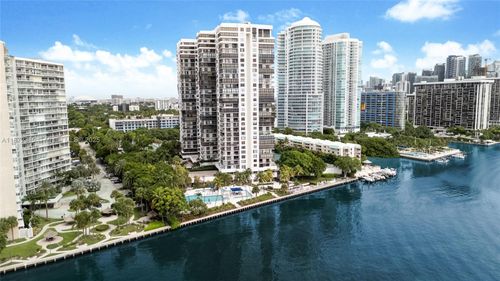 apt-1406-2333 Brickell Ave, Miami, FL, 33129-2413 | Card Image