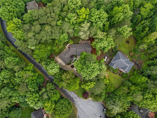 630 Buttercup Trce, House other with 7 bedrooms, 5 bathrooms and null parking in Alpharetta GA | Image 7