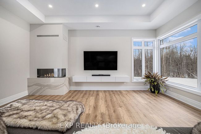 7433 Dwyer Hill Rd, House other with 3 bedrooms, 3 bathrooms and 18 parking in Burritts Rapids ON | Image 11