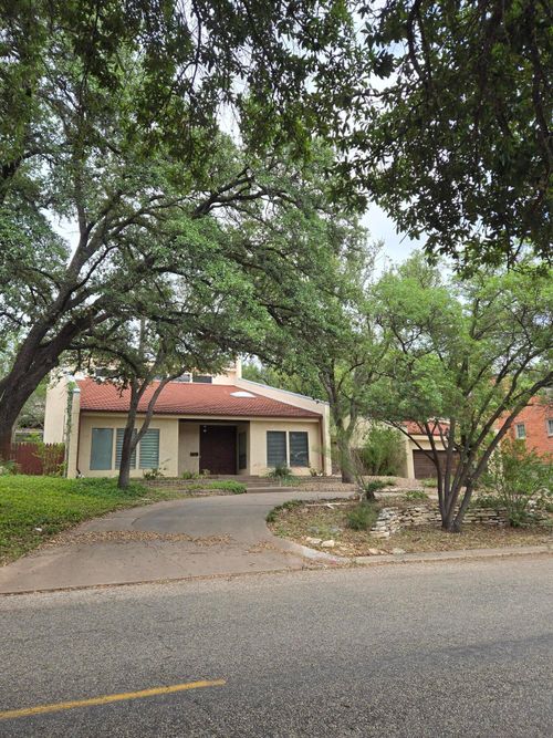 2318 Sul Ross St, San Angelo, TX, 76904-5310 | Card Image