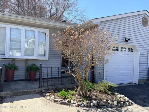 a-11 Emerald Dr, Barnegat, NJ, 08005-2565 | Card Image