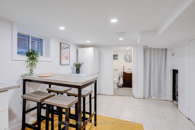 118 Mulock Ave, House attached with 3 bedrooms, 2 bathrooms and 1 parking in Toronto ON | Image 30