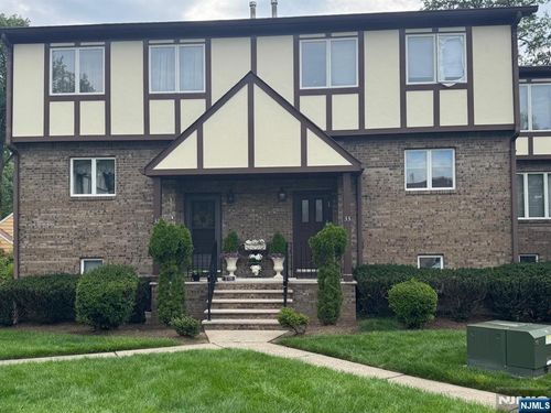 33 Canterbury Lane, New Milford, NJ, 07646 | Card Image