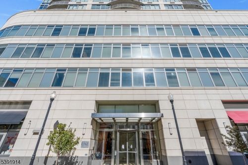 apt-1704-1 Spring St, New Brunswick, NJ, 08901-2285 | Card Image