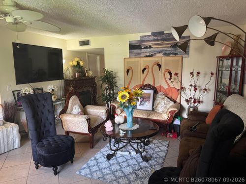 102-58 Woodland Dr, VERO BEACH, FL, 32962-3722 | Card Image