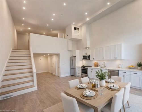 5-208 King St E, Hamilton, ON, L8N1B5 | Card Image