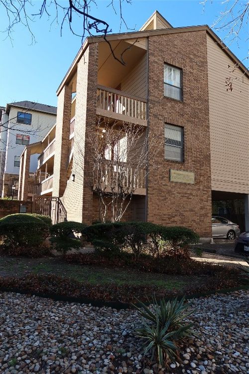 apt-303-2210 Pearl St, Austin, TX, 78705-5031 | Card Image