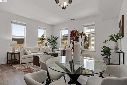 3816 Pioneer Ter, Fremont, CA, 94555-3193 | Card Image