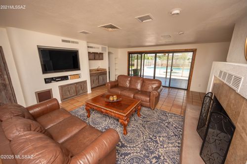 1629 W Meadow Hills Dr, Nogales, AZ, 85621-3810 | Card Image