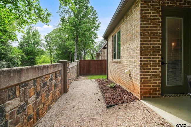7863 Cross Rd, House other with 3 bedrooms, 3 bathrooms and null parking in Tyler TX | Image 40