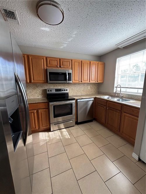 apt-200-404 Banyon Tree Cir, MAITLAND, FL, 32751-5981 | Card Image