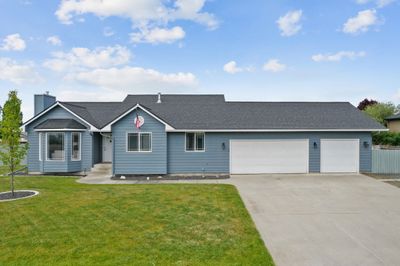 18009 N Lidgerwood Ct, Home with 4 bedrooms, 3 bathrooms and null parking in Colbert WA | Image 3