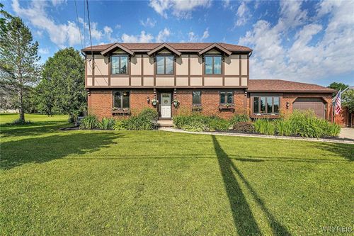 814 Ransom Rd, Lancaster, NY, 14086-9712 | Card Image