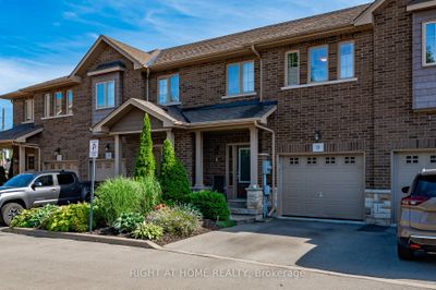 9 - 43 Kerman Ave, Home with 3 bedrooms, 3 bathrooms and 2 parking in Grimsby ON | Image 1