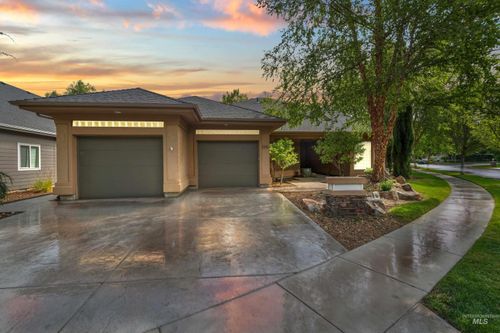 2586 S Creek Pointe Ln, Eagle, ID, 83616-7012 | Card Image