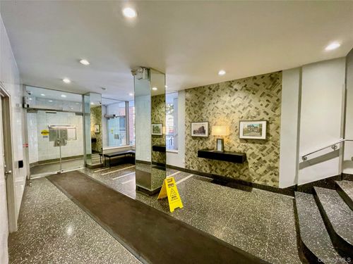 apt-8l-35 85th St, Jackson Heights, NY, 11372-5526 | Card Image