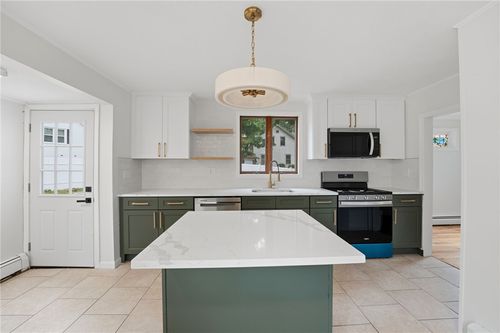 59 Central Ave, North Providence, RI, 02911-2109 | Card Image