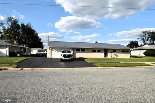 11 Kensington Ln, NEWARK, DE, 19713-3706 | Card Image