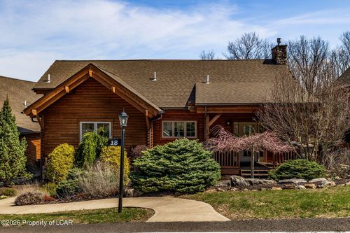 18 Sugarloaf Ln, Hazle Township, PA, 18202-8246 | Card Image