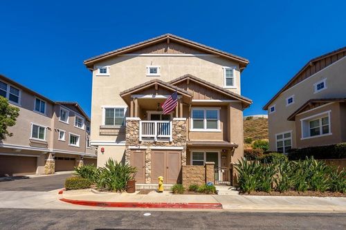 3028 Cole Grade Dr, Santee, CA, 92071-7606 | Card Image