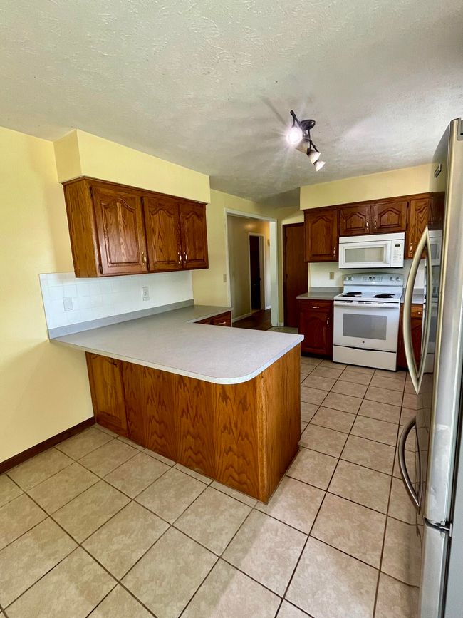 Kitchen | Image 9