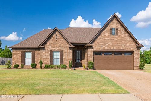 8736 Kenwood Ln, Olive Branch, MS, 38654-6870 | Card Image