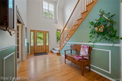5580 Birch Ln, Springfld Twp, MI, 48350-3332 | Card Image