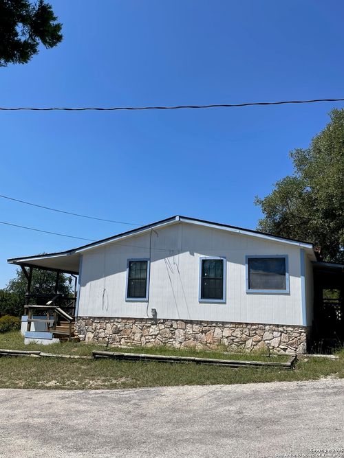 235 Scenic Pass, Pipe Creek, TX, 78063-5663 | Card Image