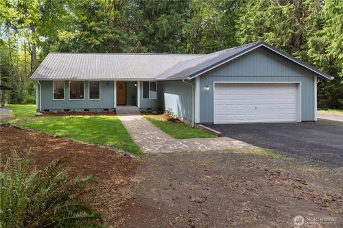 220 E Moore Ln, Shelton, WA, 98584-8150 | Card Image