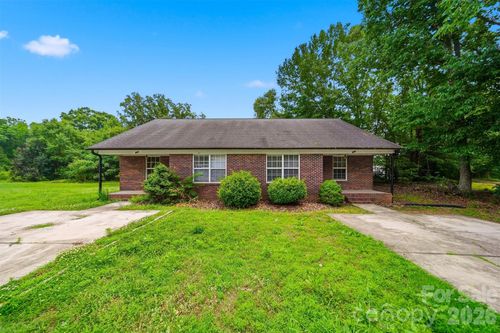 800 Horseshoe Lake Rd, Lincolnton, NC, 28092-7183 | Card Image