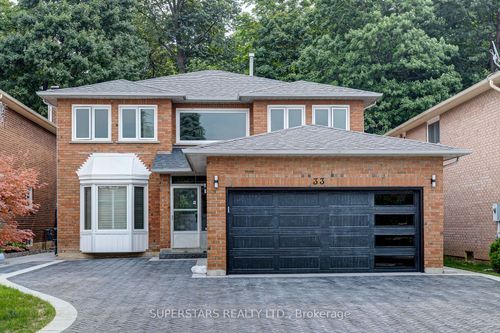 33 Red Oak Dr, Richmond Hill, ON, L4B1V5 | Card Image