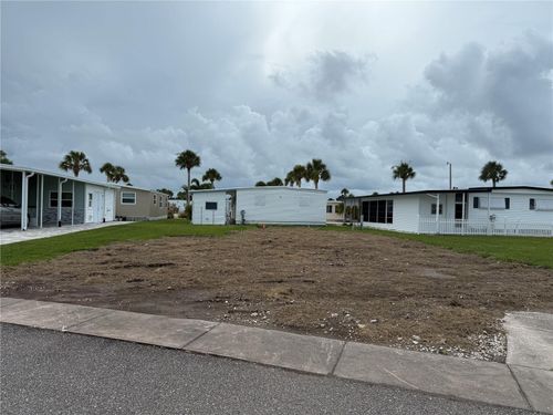 630 Gloriosa Dr, VENICE, FL, 34293-6918 | Card Image