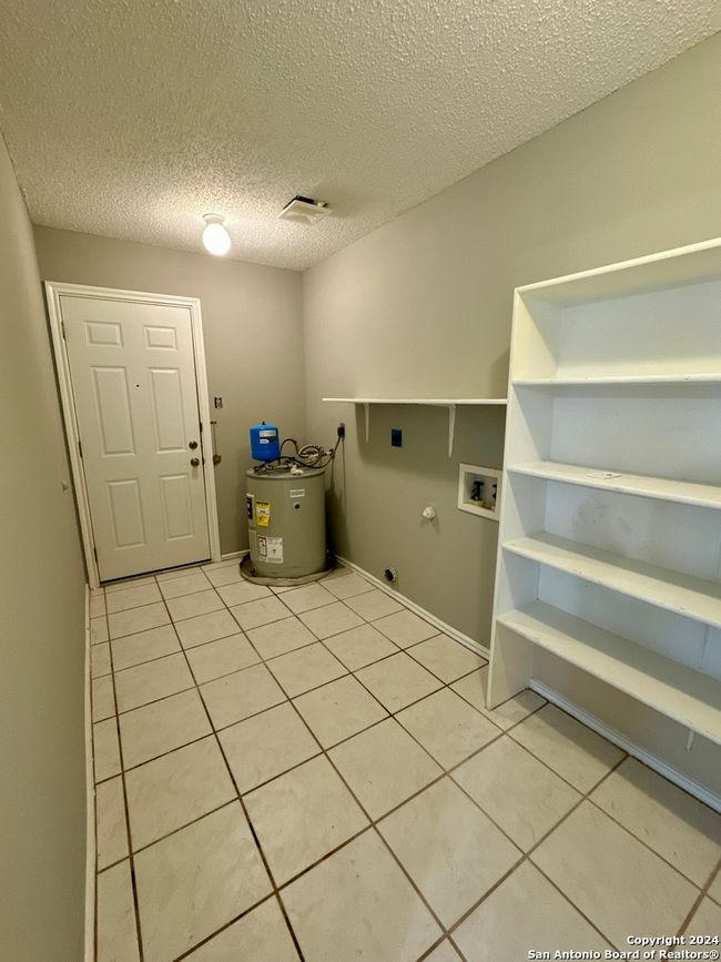 216 Newrock Crk, House other with 3 bedrooms, 3 bathrooms and null parking in Schertz TX | Image 16