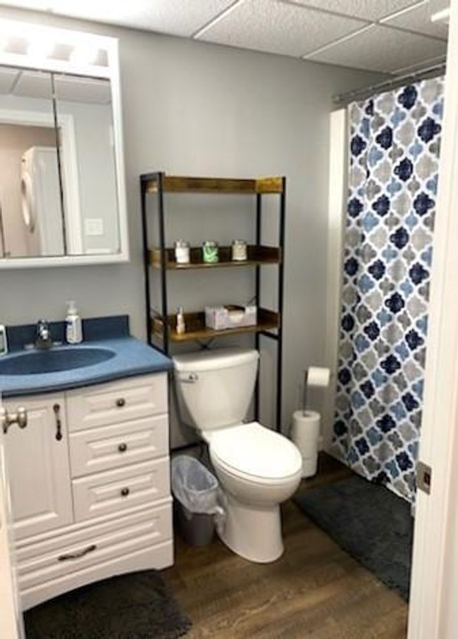 Main Floor 3/4 Bath | Image 17