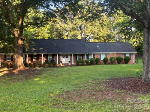 412 Brackenbury Ln, Charlotte, NC, 28270-0972 | Card Image