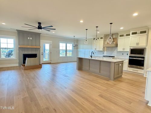 122 Glaze Farm Way, Johnson City, TN, 37601 | Card Image
