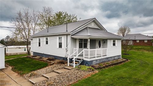 868 Blennerhassett Hts, Washington, WV, 26181-8372 | Card Image