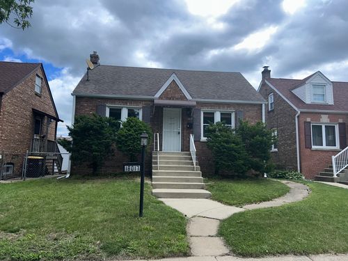 18017 Oakwood Ave, Lansing, IL, 60438-2241 | Card Image