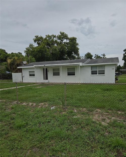 1402 Maluhia Dr, TAMPA, FL, 33612-5435 | Card Image