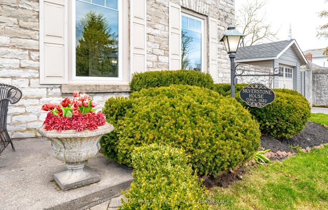 1863 Sydenham Rd, House other with 3 bedrooms, 4 bathrooms and 6 parking in Kingston ON | Image 4