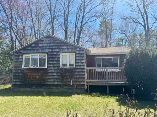 40 Riverside Dr, Fremont, NH, 03044-3548 | Card Image