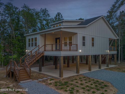 1225 Taranto St, Waveland, MS, 39576-2733 | Card Image