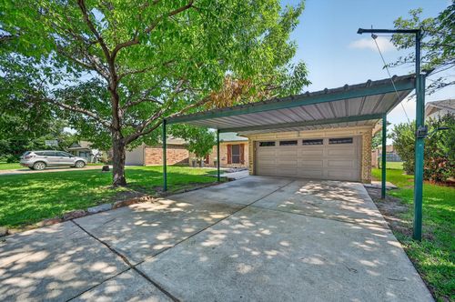 6516 Meadowview Ln, Watauga, TX, 76148-1742 | Card Image