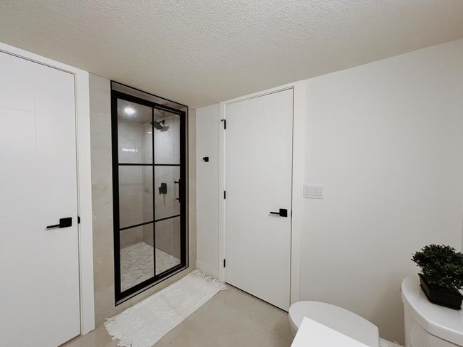 52 Patterson Cres Sw, House other with 5 bedrooms, 4 bathrooms and 4 parking in Calgary AB | Image 35