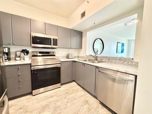 apt-610-3020 Ne 32nd Ave, Fort Lauderdale, FL, 33308-7226 | Card Image
