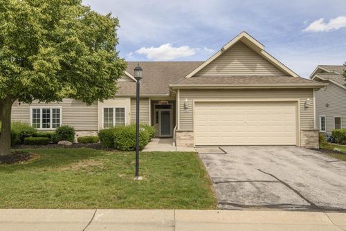 5394 S Butterfield Way, Greenfield, WI, 53221-3242 | Card Image