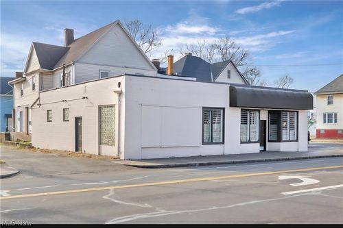 824 12th St Nw, Canton, OH, 44703-1961 | Card Image