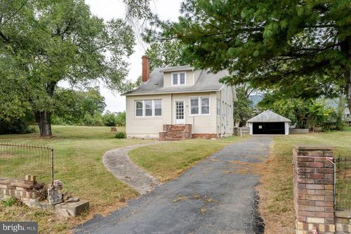 9571 Town Hall Rd, MCGAHEYSVILLE, VA, 22840-2412 | Card Image