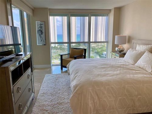 apt-2052-16500 Collins Ave, Sunny Isles Beach, FL, 33160-4591 | Card Image