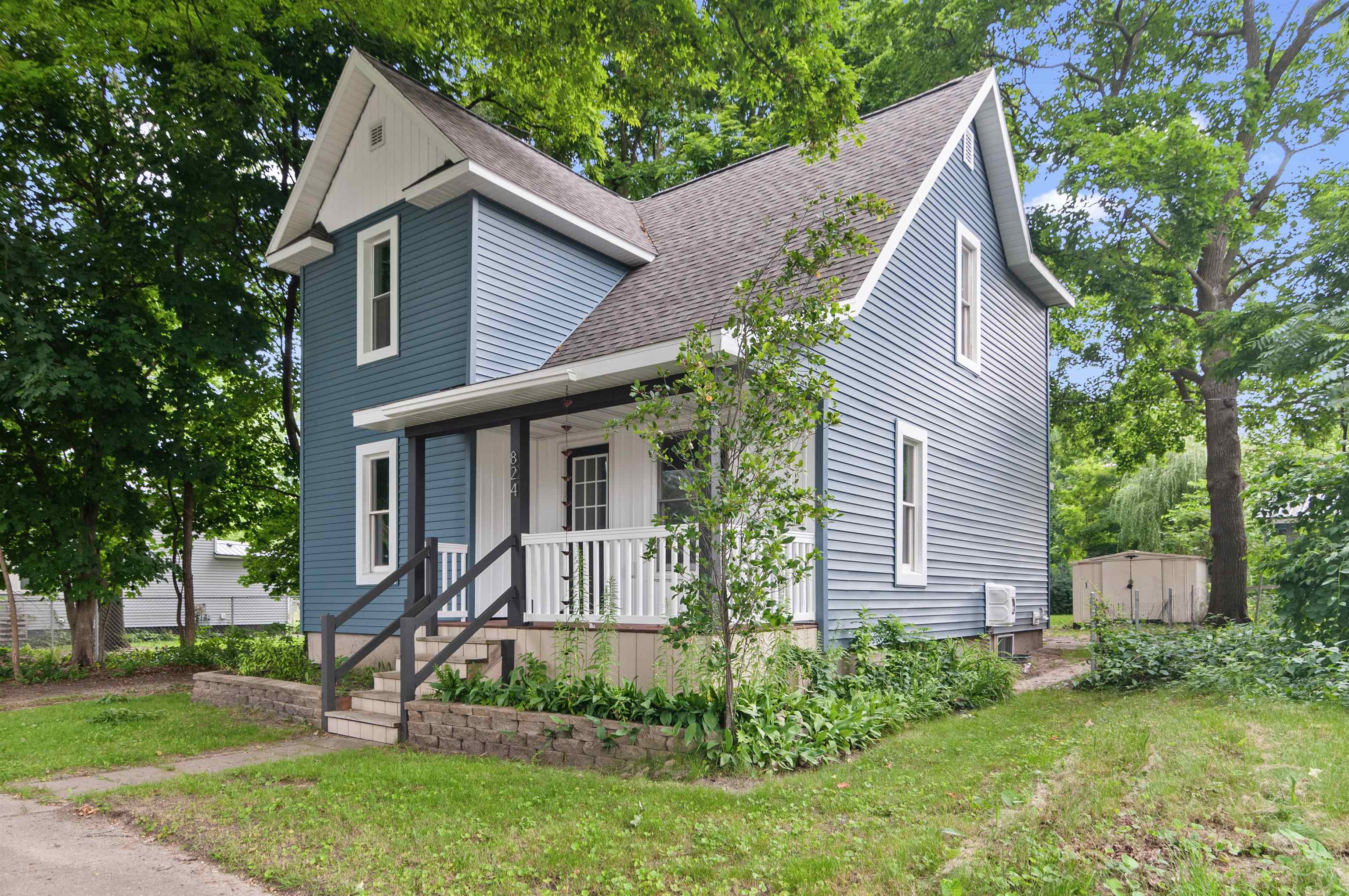 Cotey St, Cadillac, MI 49601